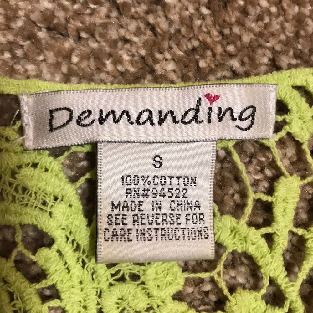 Green top - Picture 2 of 2
